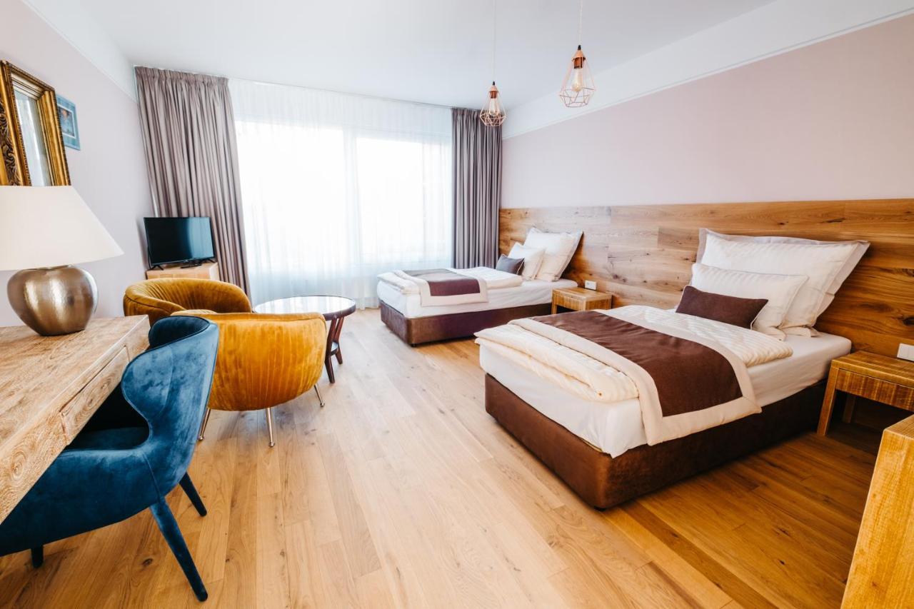 Boutique Hotel Corso Revnice Exterior photo